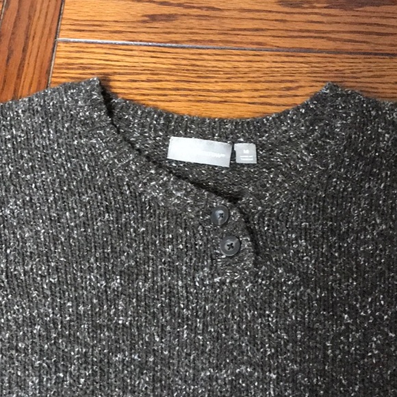 Sweater - Picture 2 of 6